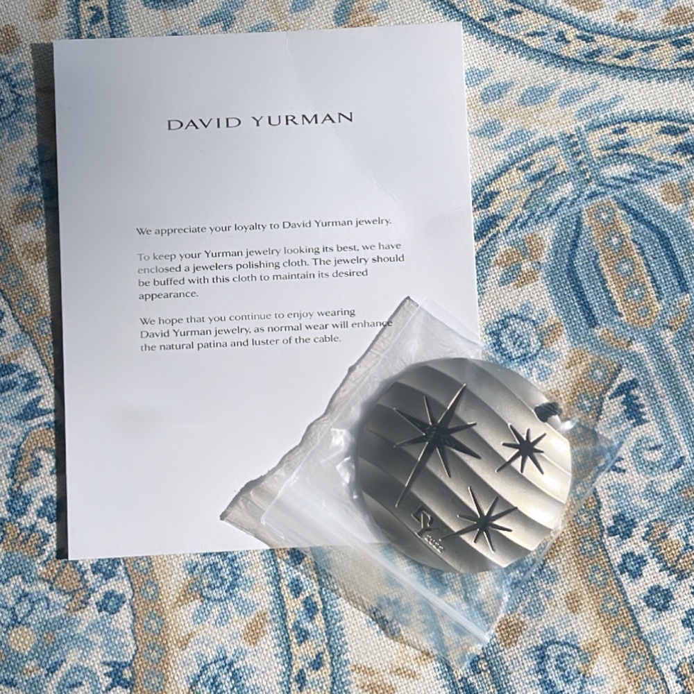 David Yurman Limited Edition Cable Edge Ornament 2022 with David Yurman card